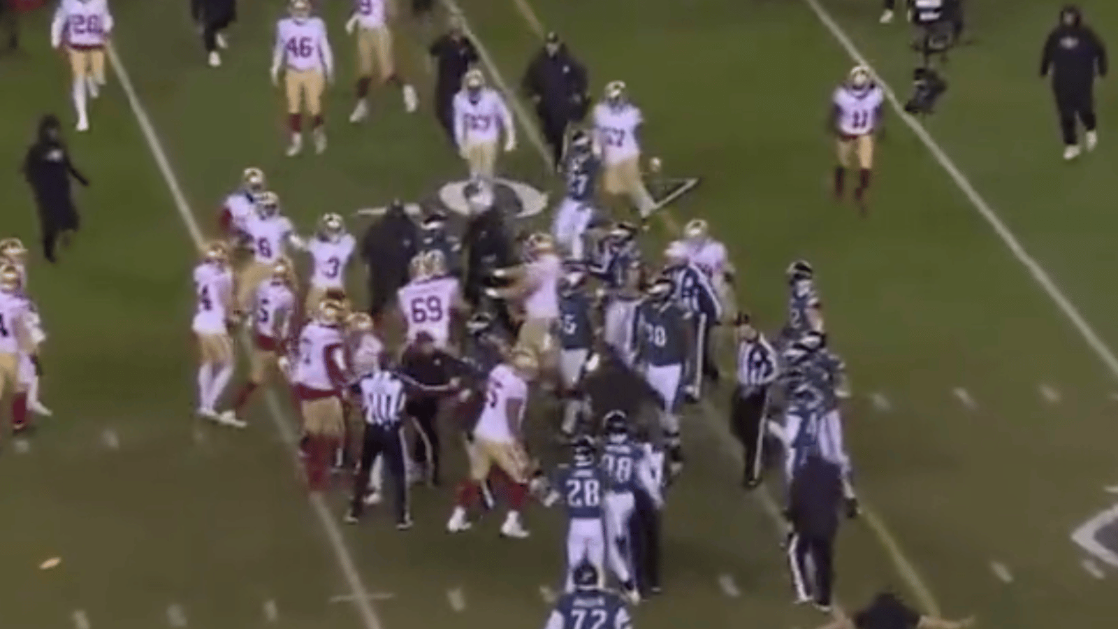 Major fight breaks out near end of Eagles-49ers game 
