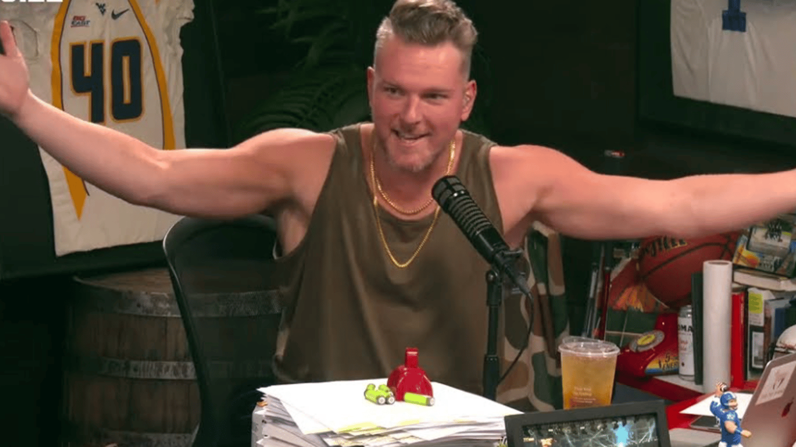 Pat McAfee issues major apology 