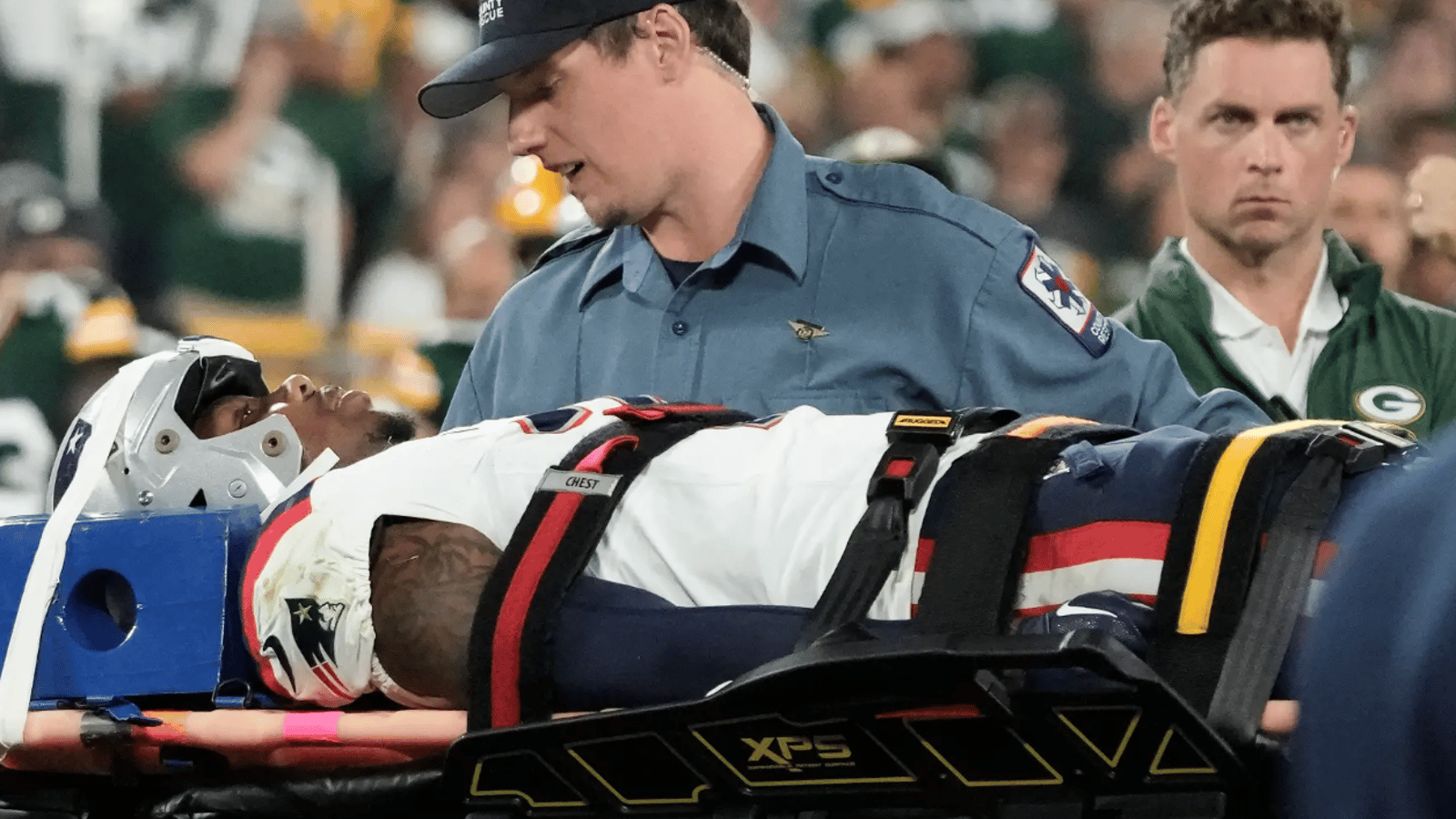 NFL calls Patriots-Packers game after scary injury 