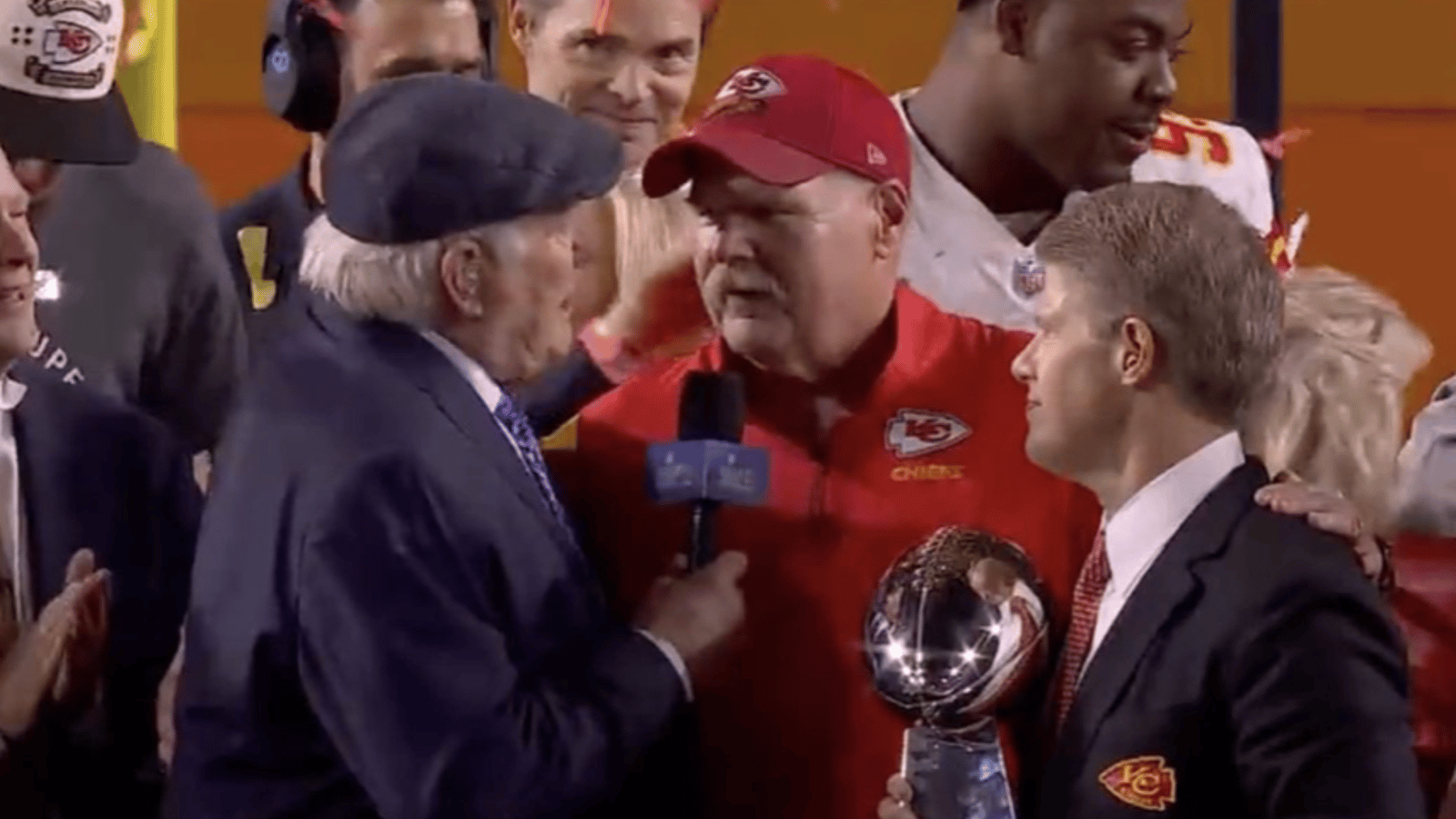 Terry Bradshaw in trouble for fat-shaming Andy Reid 