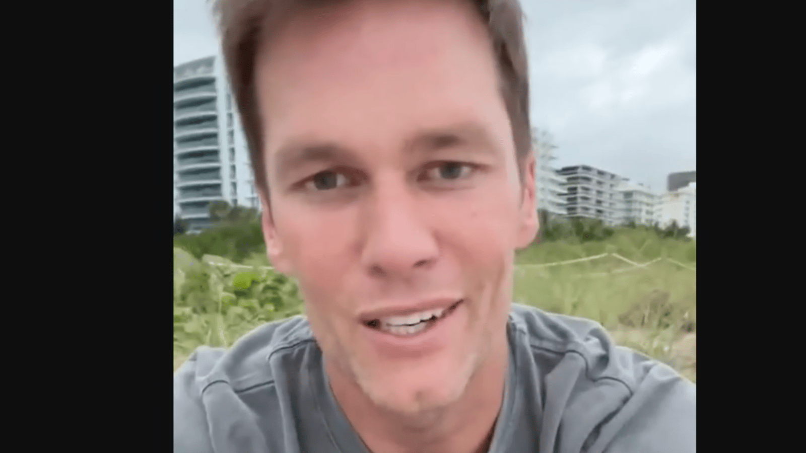 Reactions pour in for Tom Brady's retirement 