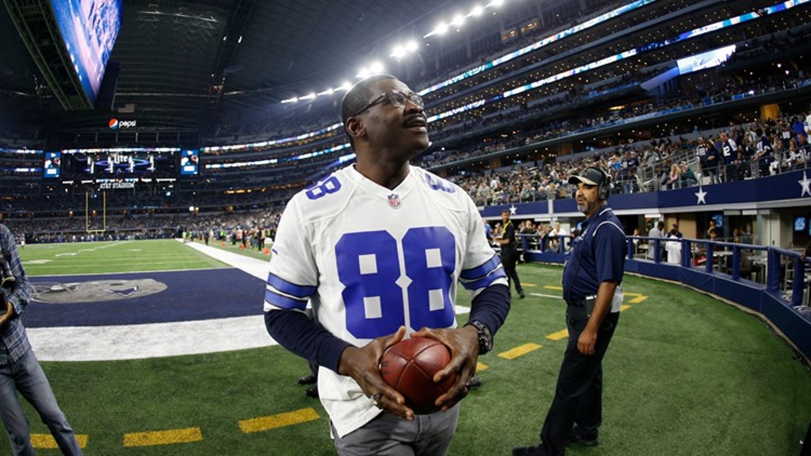 Michael Irvin has major request for Jerry Jones 
