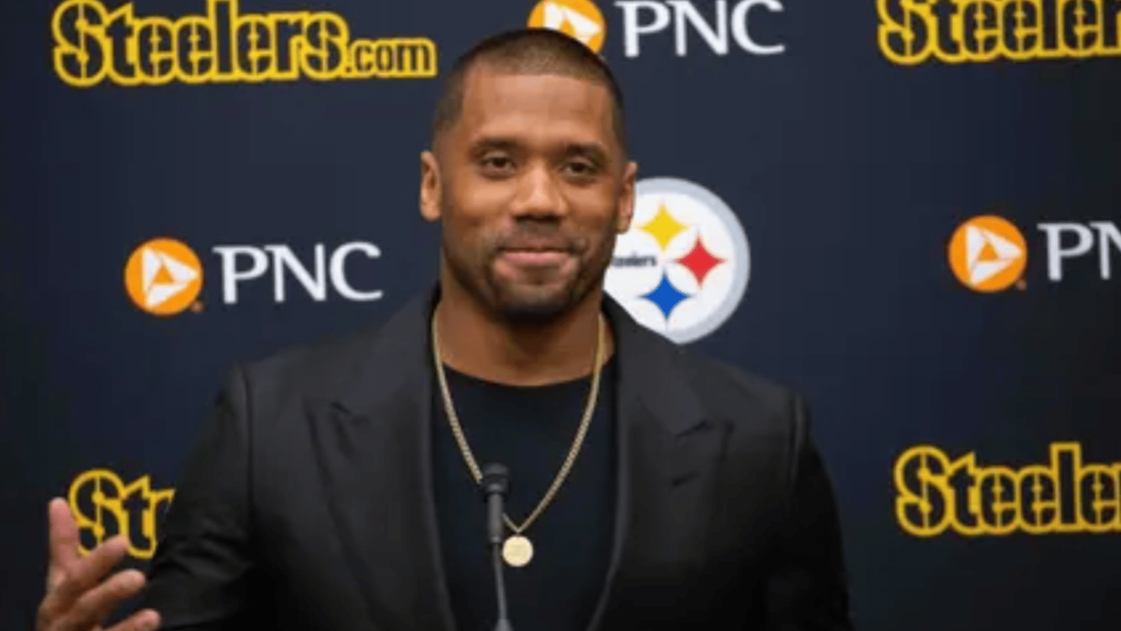 Ex-NFL player calls out “delusional” Russell Wilson
