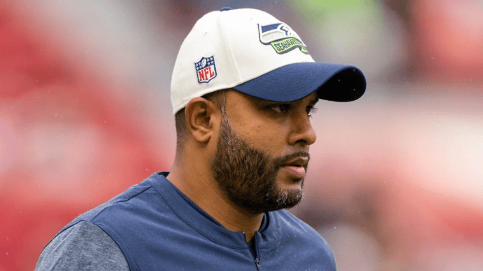 Broncos ask to interview Seahawks assistant coach 