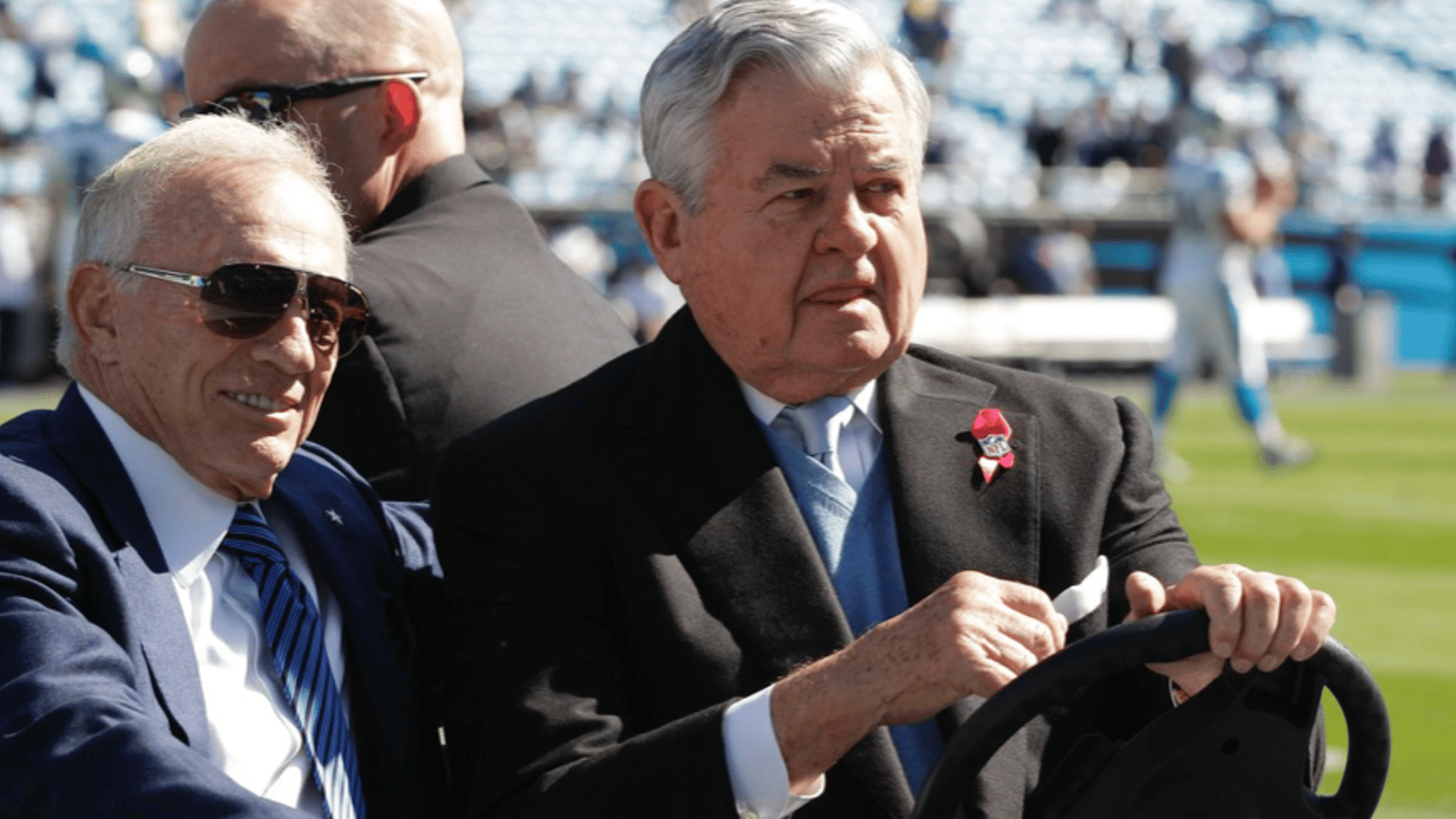 Jerry Jones issues statement after tragic news 
