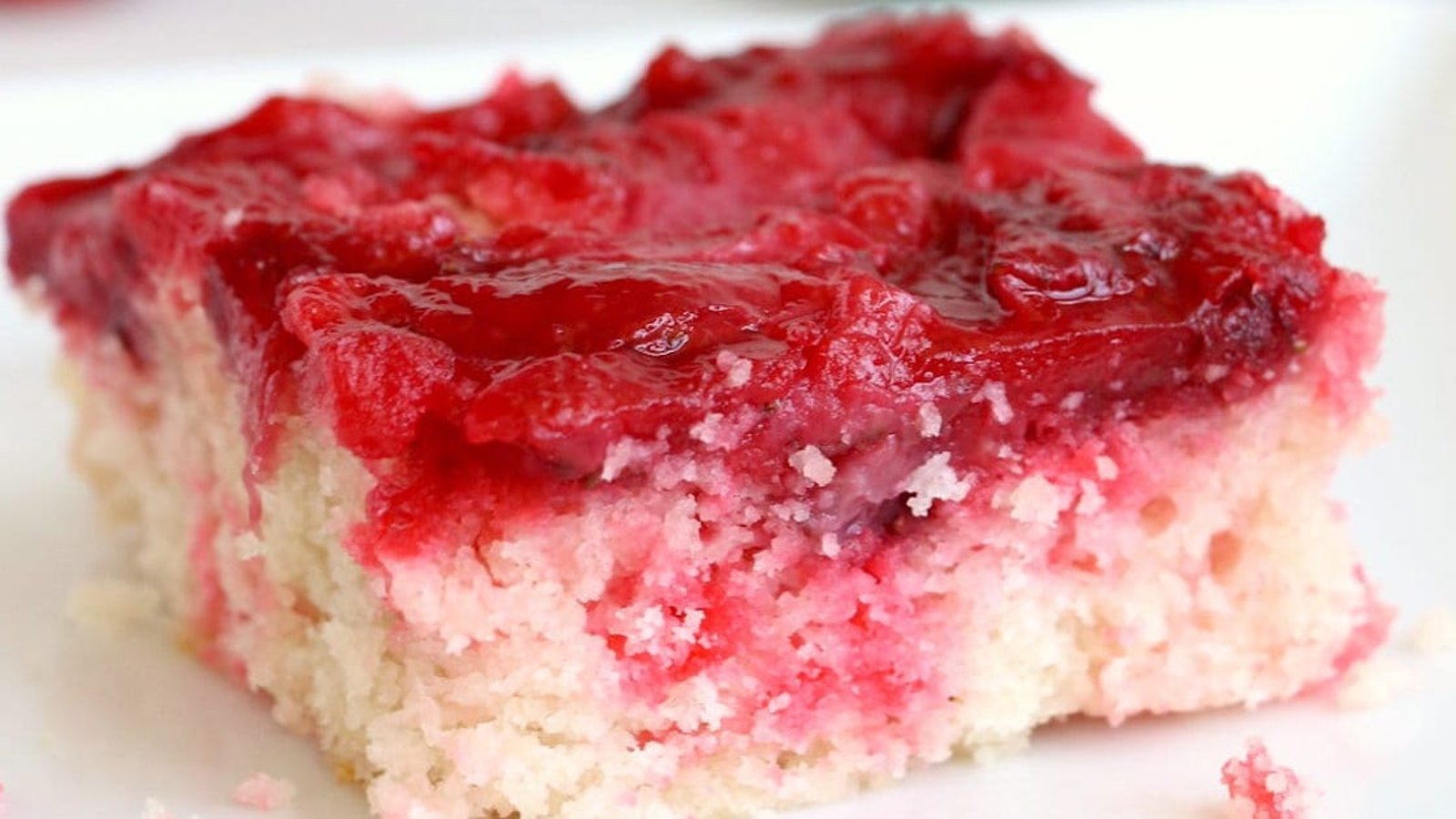 Le gâteau renversé aux fraises: facile et délicieux!