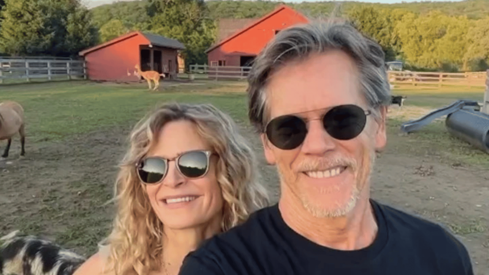 Kevin Bacon affirme qu'il ne regrette pas d'avoir emménagé avec sa femme dans une ferme.
