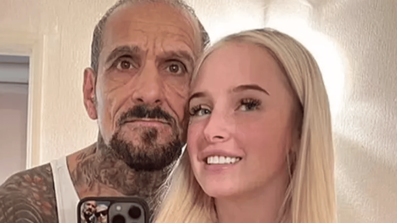Une influenceuse de 18 ans en couple avec un homme de 60 ans défend leur relation