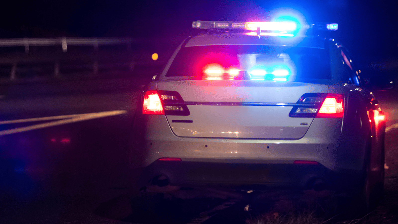 La police envoie un message clair aux automobilistes qui roulent dans la voie de gauche sur l'autoroute