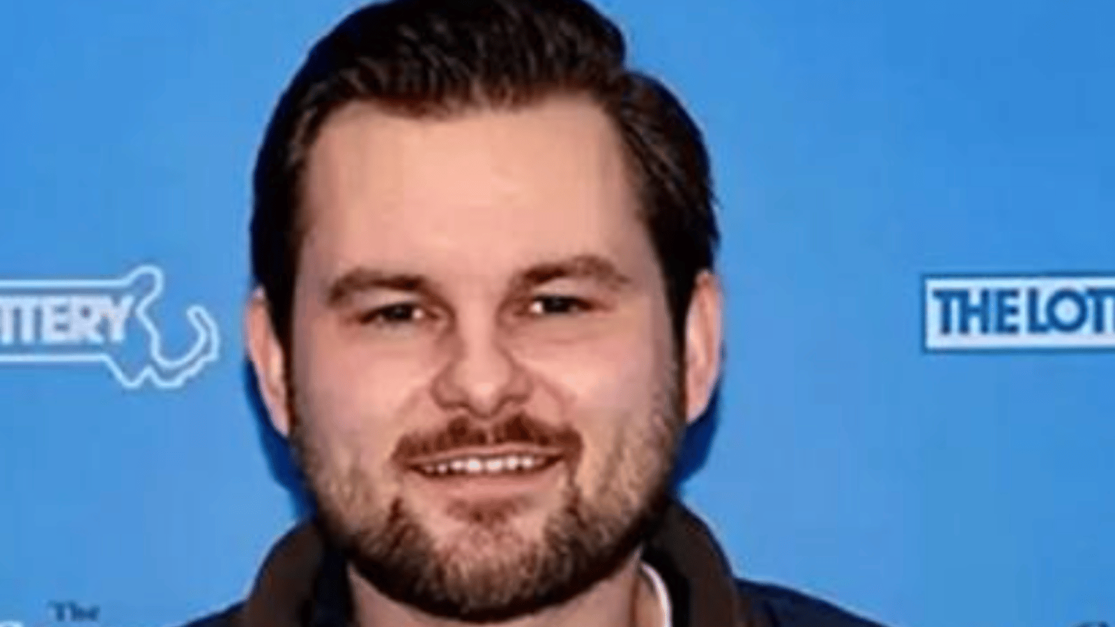 Un homme gagne un million de dollars avec un gratteux que sa mère avait glissé dans sa carte de Saint-Valentin 