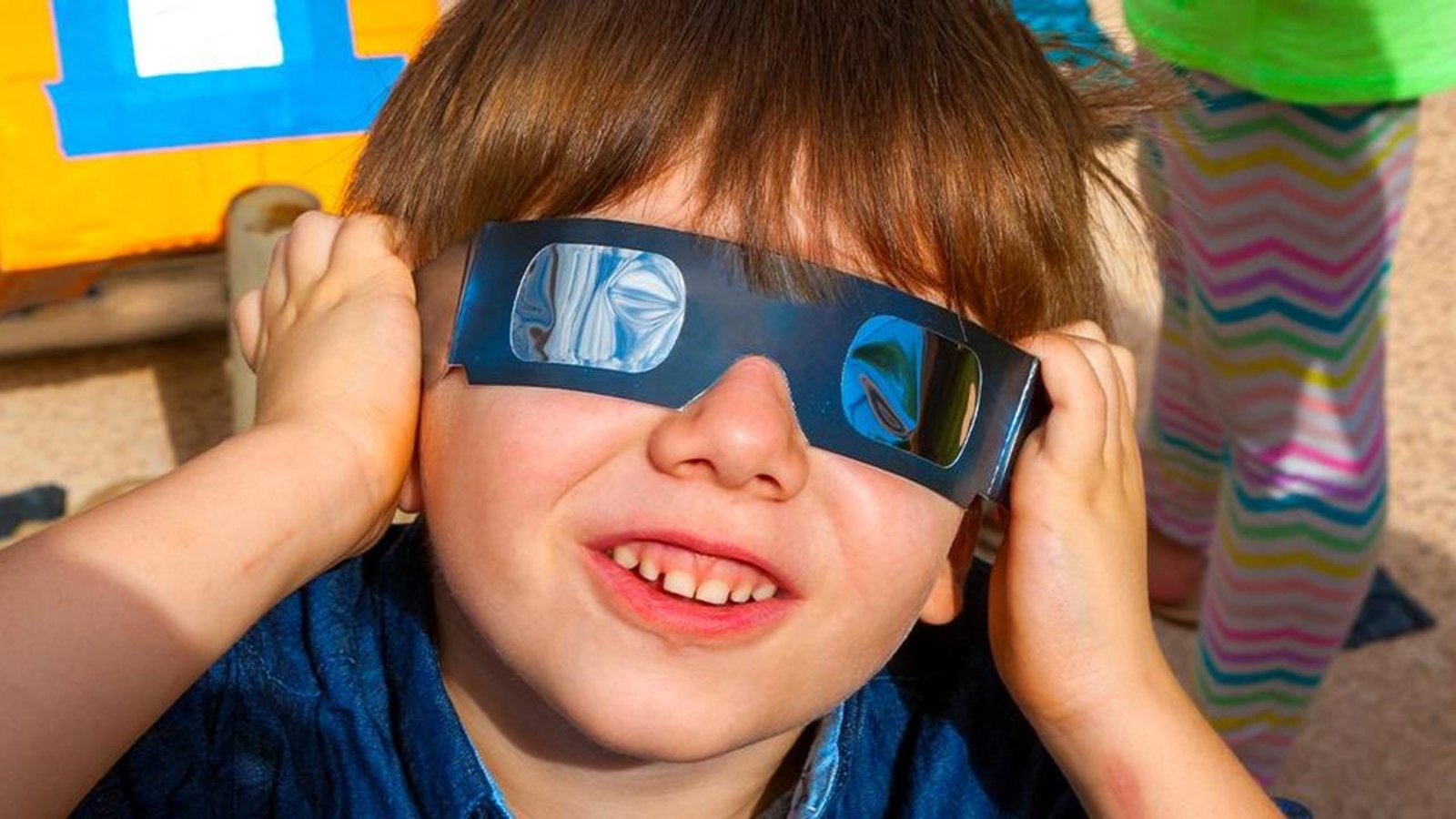 De nouvelles écoles s'ajoutent à celles qui seront fermées en raison de l'éclipse solaire