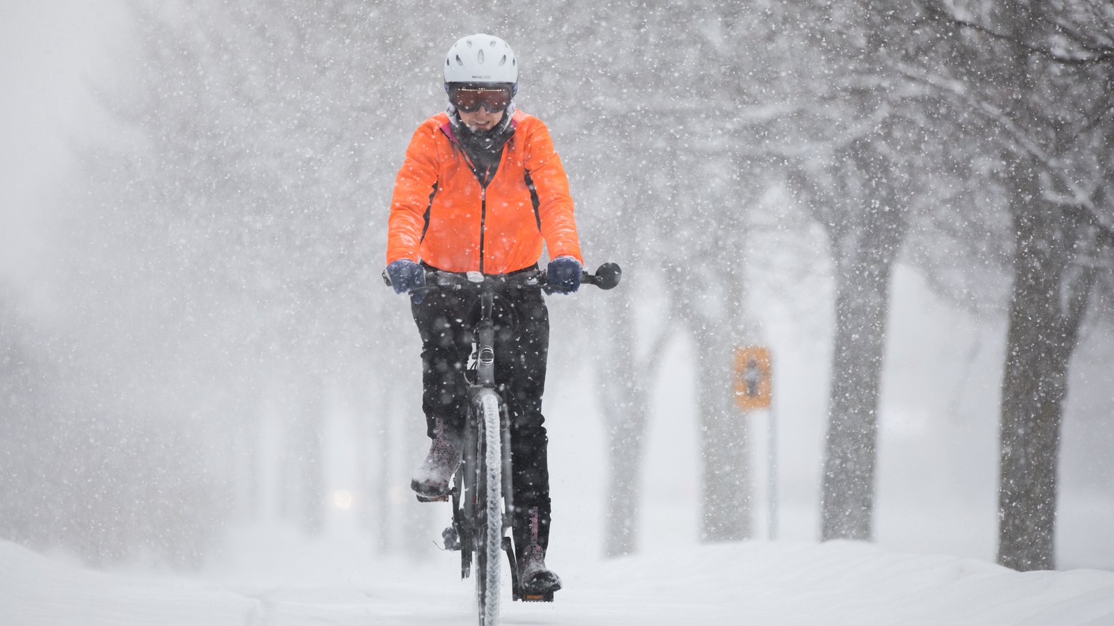 Après la chaleur et le beau temps, la neige s'invite au Québec très bientôt