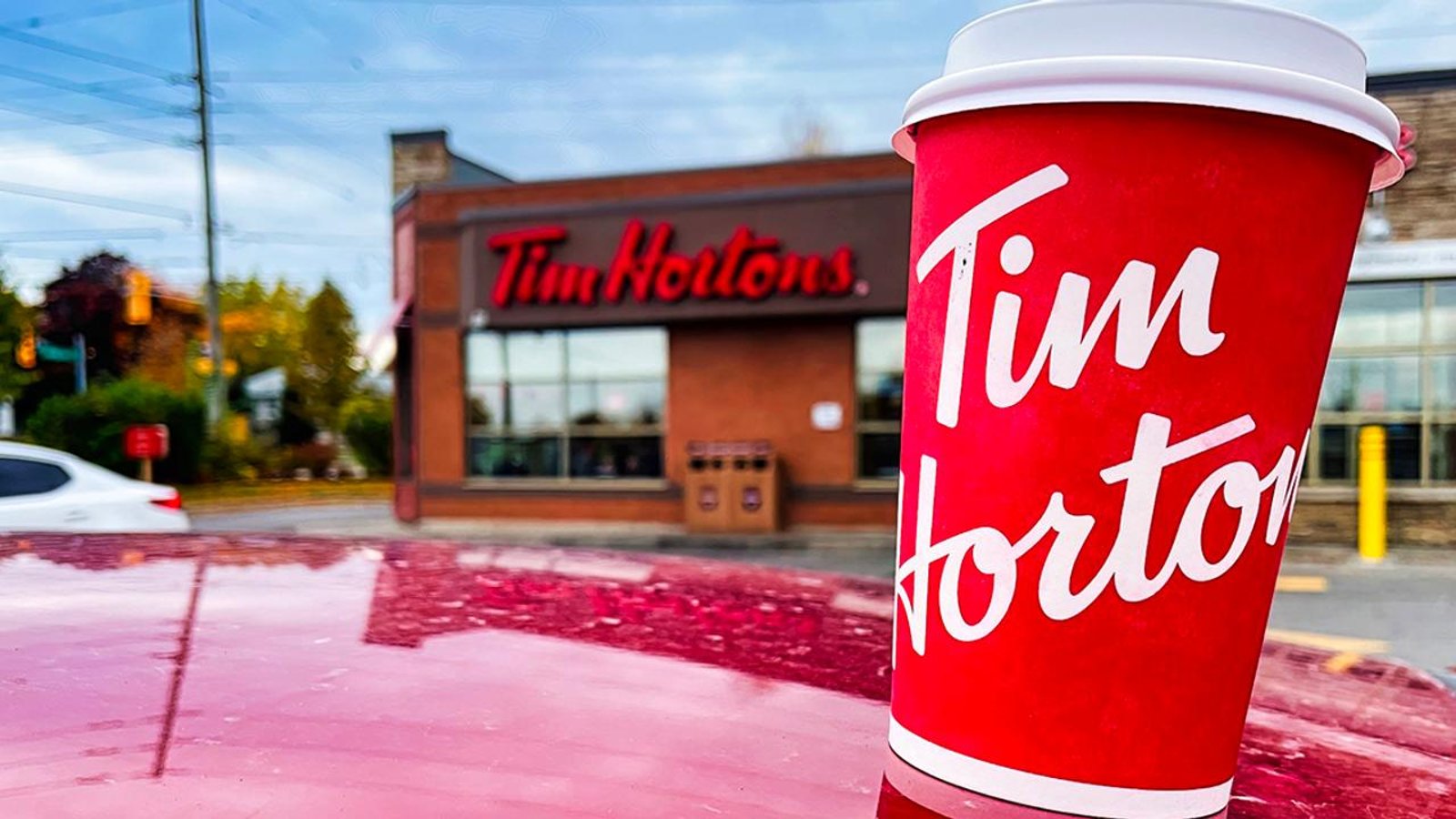 Une jeune femme frôle la mort après une commande chez Tim Horton's