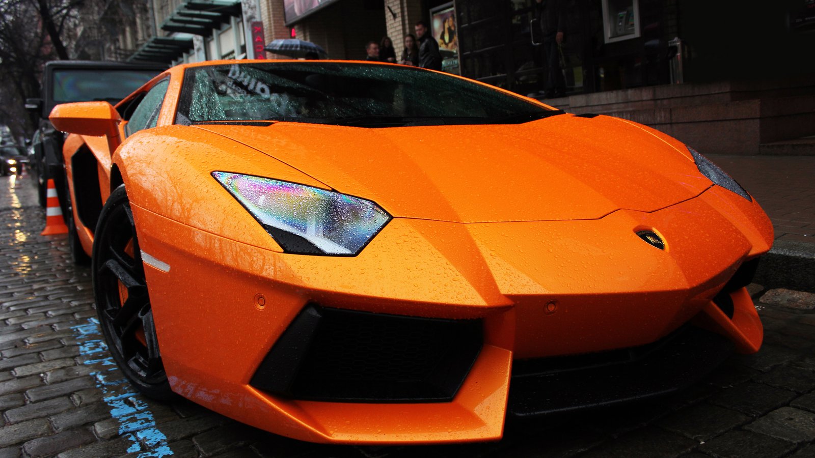 Un homme tente de vendre sa Lamborghini et se la fait voler sous ses yeux