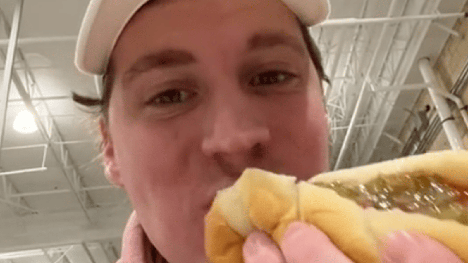 Un internaute a mangé que des hot-dogs de chez Costco pendant une semaine et il affirme avoir perdu du poids