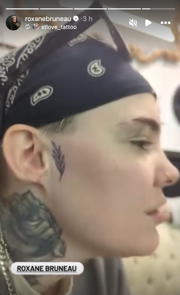 Roxane Bruneau s'est fait tatouer le visage et il faut avoir que c'est très réussi !