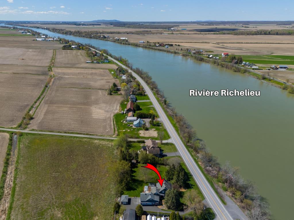 Sublime demeure champêtre avec vue sur les champs et la rivière