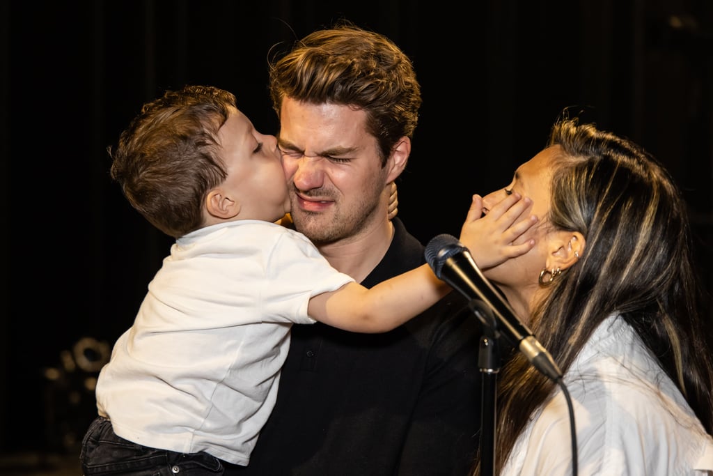 Julien Lacroix publie une photo avec sa conjointe et ses enfants pour souligner un grand moment