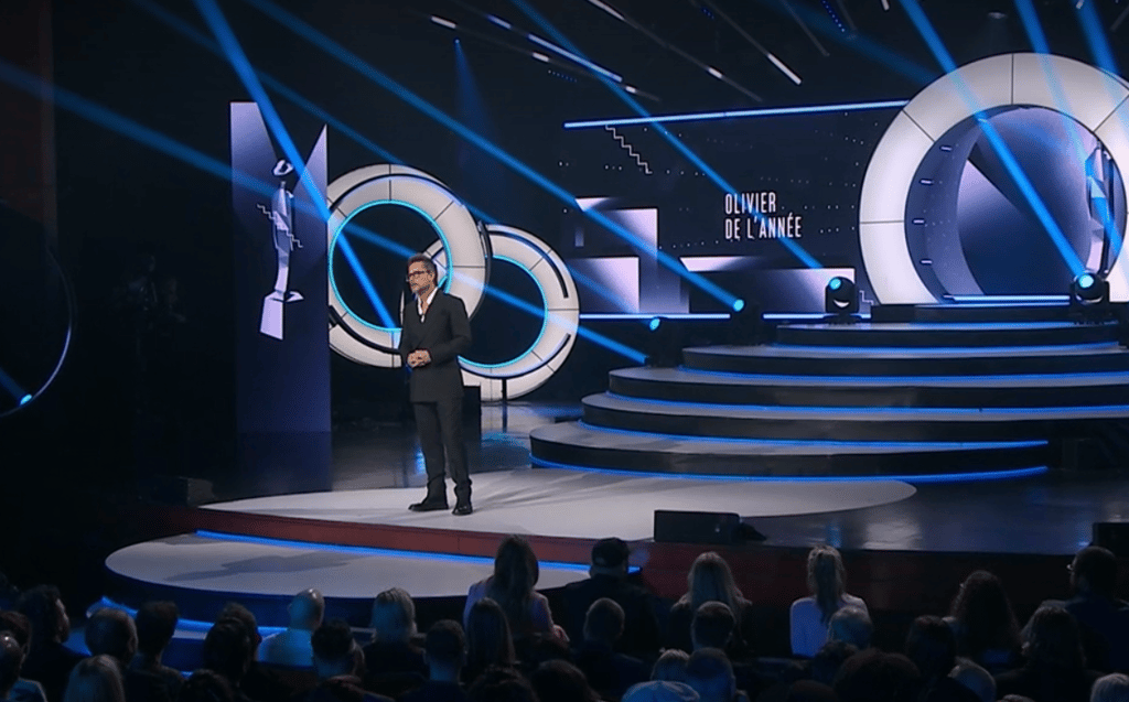 Stéphane Rousseau annonce le gagnant de « l’Olivier de l’année » et il fait éclater de rire tout le monde