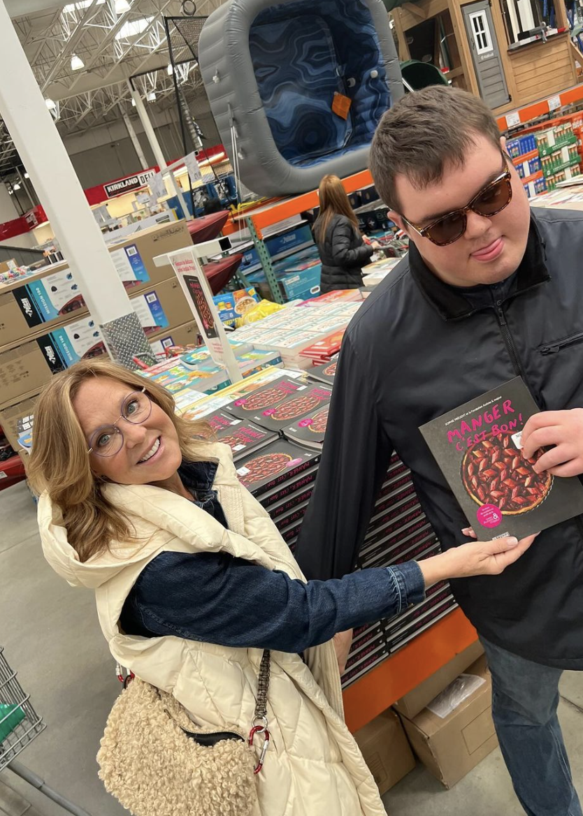 Sophie Prégent est tout sourire et elle partage une rare photo avec son fils Mathis 