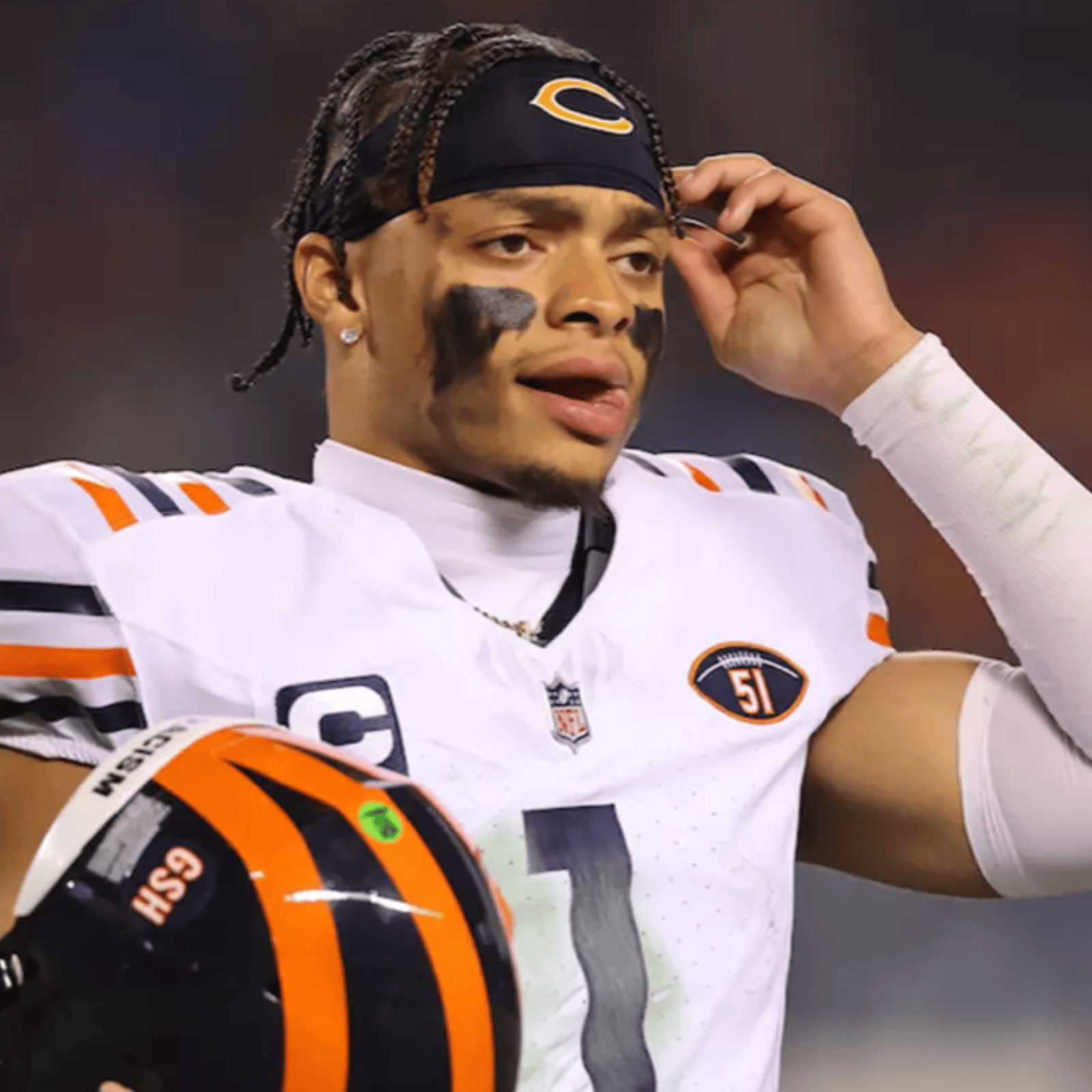 Steelers may make surprising move with Justin Fields 