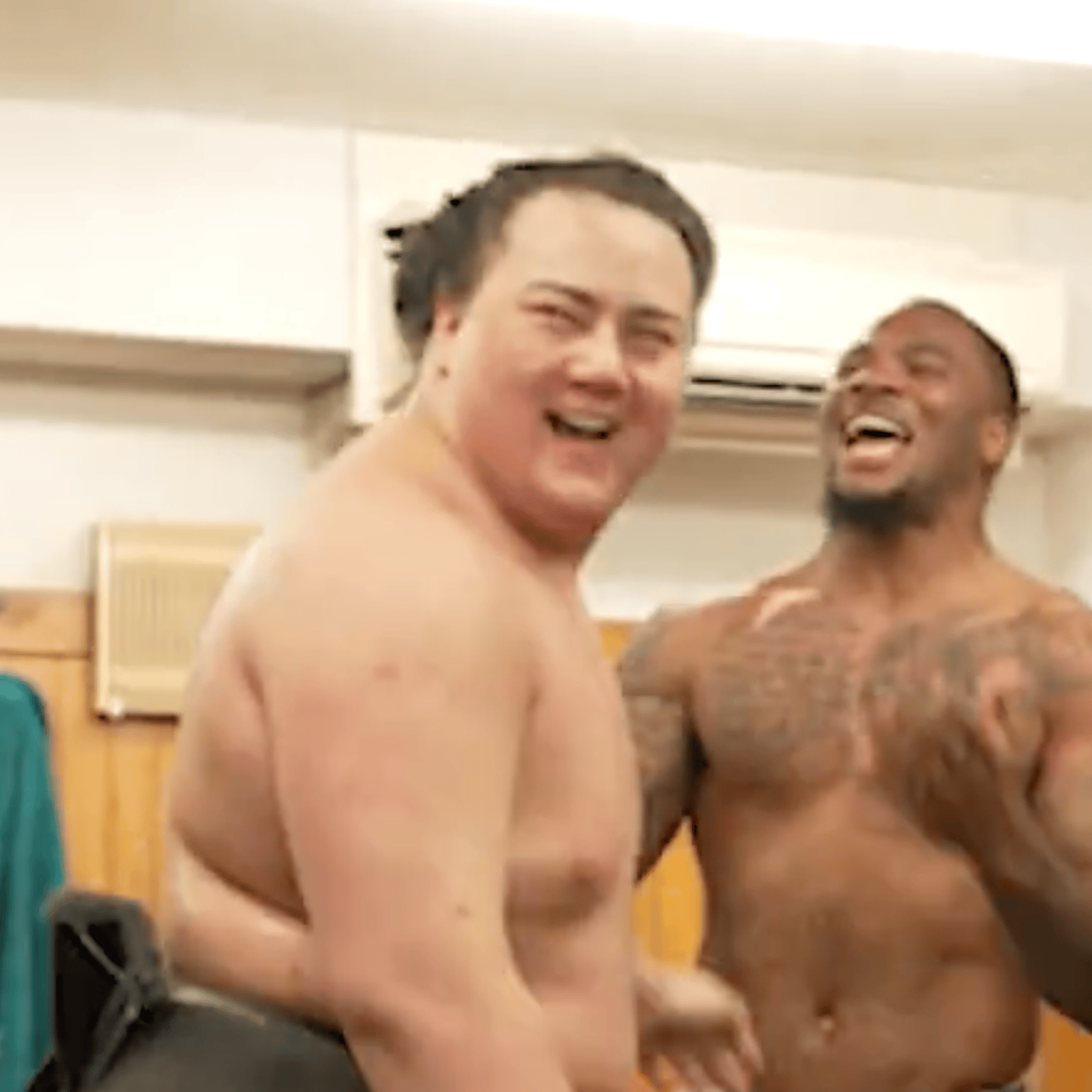 Micah Parsons takes on a sumo-wrestler 