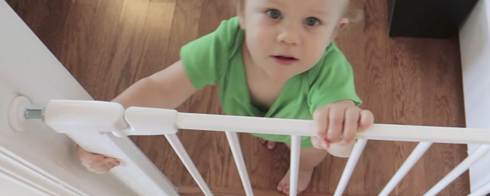 Bébé commence à marcher? Voici 12 astuces simples pour rendre votre maison sécuritaire