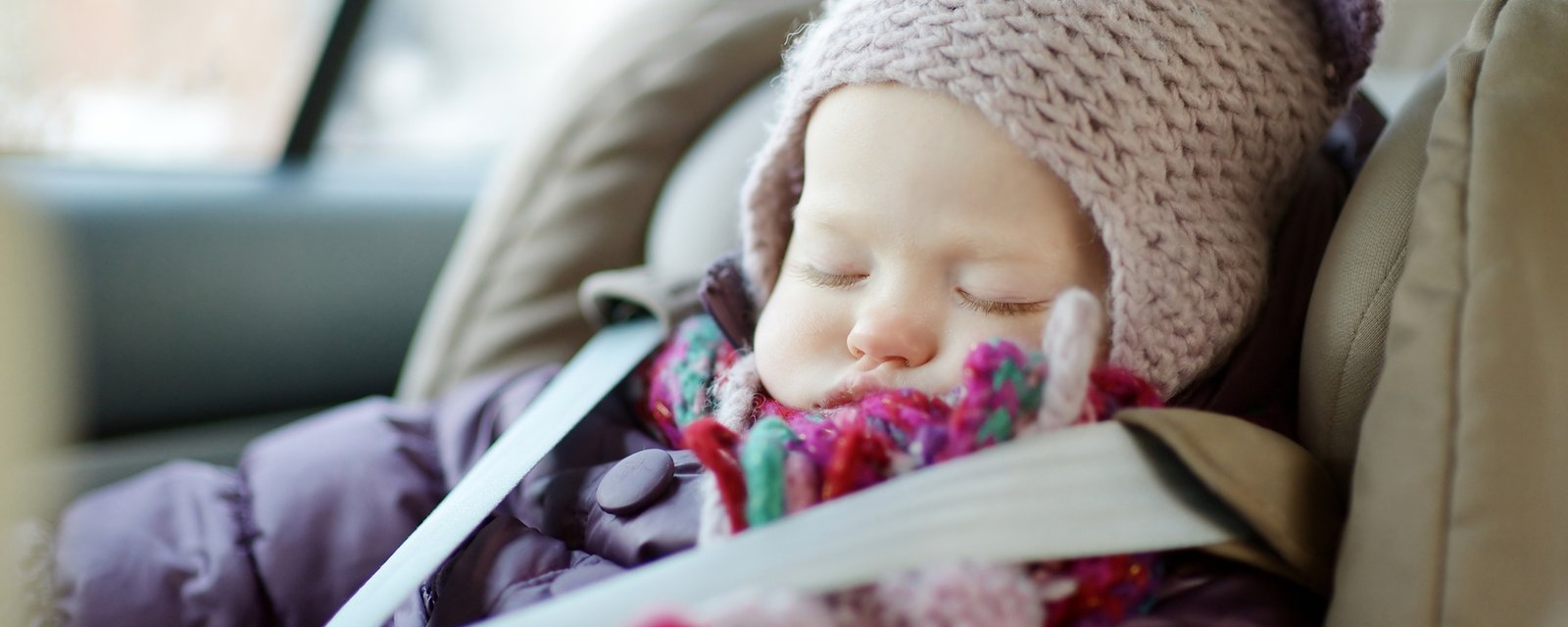 Voici pourquoi vous ne devriez jamais mettre un manteau d'hiver à un bébé en voiture