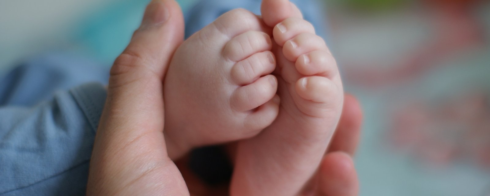 Massez ces 7 points sur les pieds de votre bébé pour le calmer