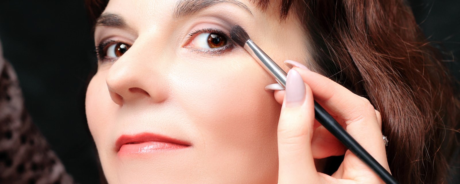 9 trucs de maquillage tous simples pour vous rajeunir de quelques années