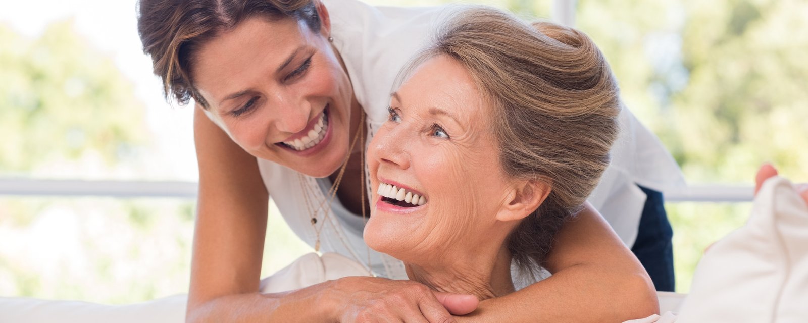 Une étude démontre que plus vous passez de temps avec votre mère, plus longtemps elle vivra!