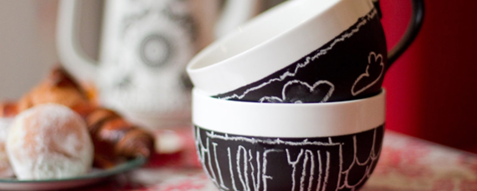 Transformez une tasse ou un bol à café en cadeau génial juste à temps pour la St-Valentin!