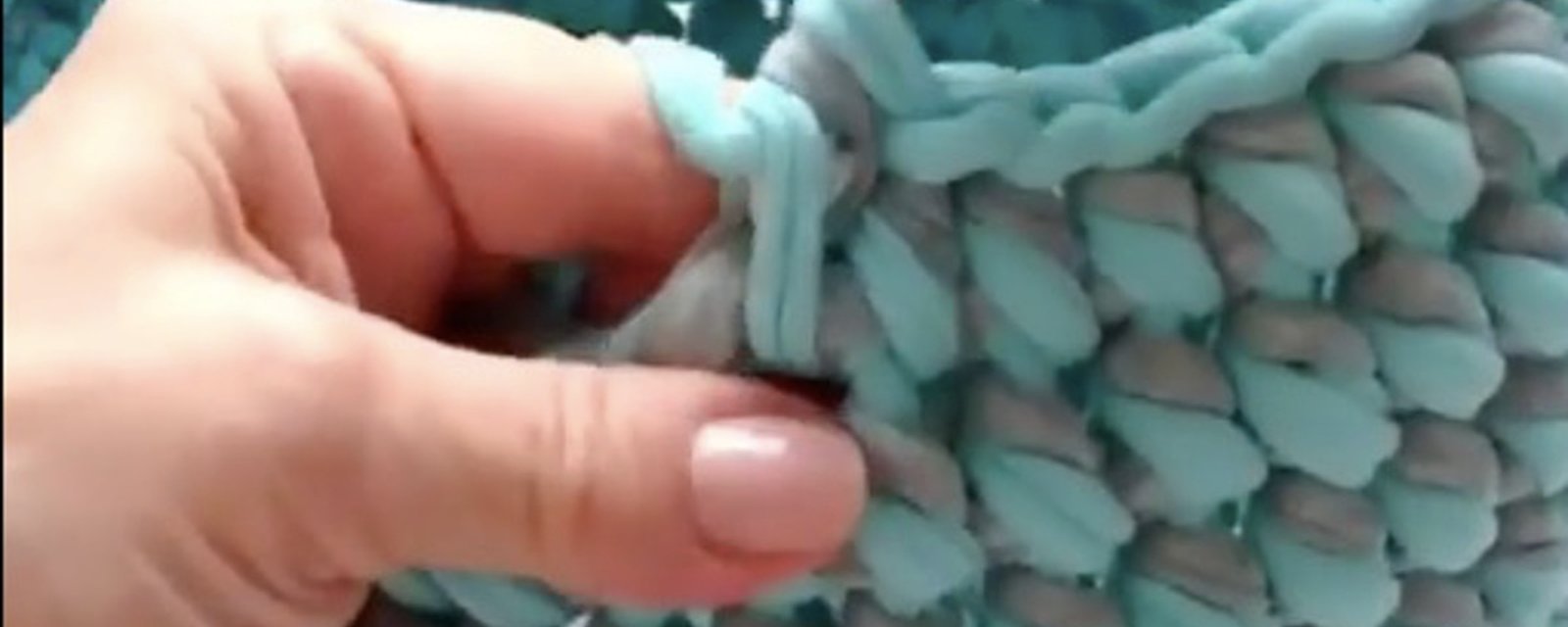Avec cette technique de crochet incroyablement facile, vous pourrez réaliser un accessoire ultra pratique pour la maison! 