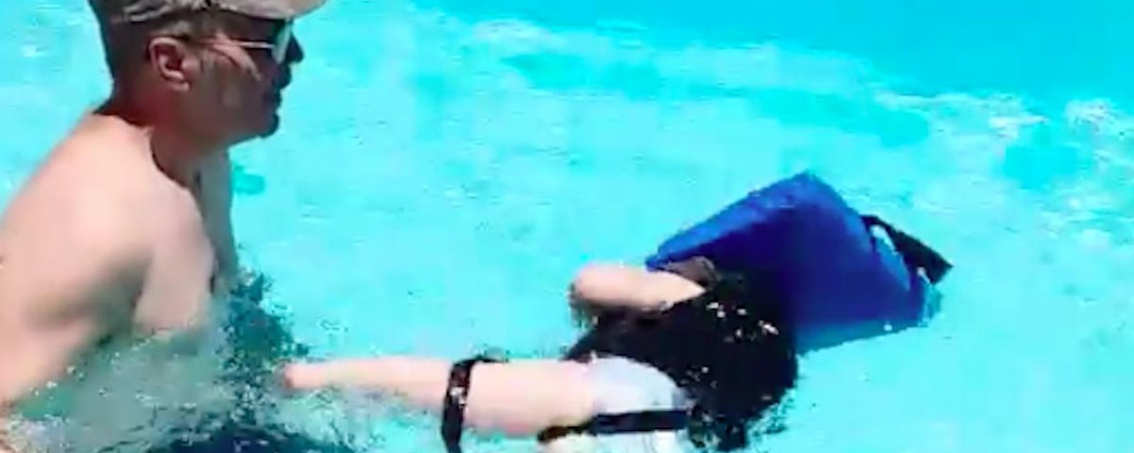 Une fillette de deux ans frôle la noyade à cause d’un «gilet de sauvetage»