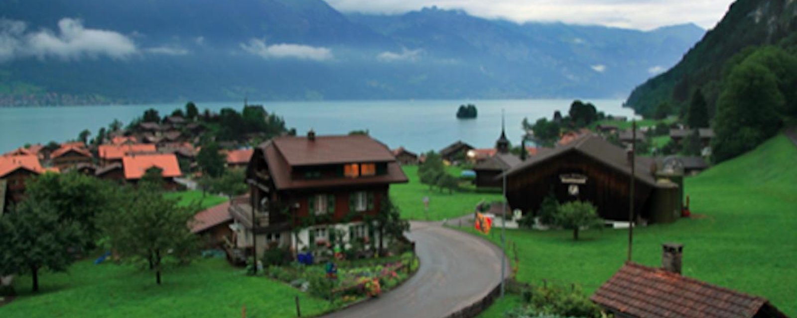 Un village suisse offre 53 000€ à qui accepte de s’y installer!