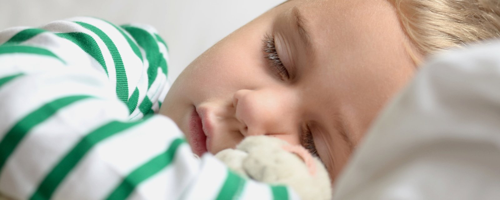6 conseils pour apprendre à votre enfant à s'endormir rapidement et sans problèmes