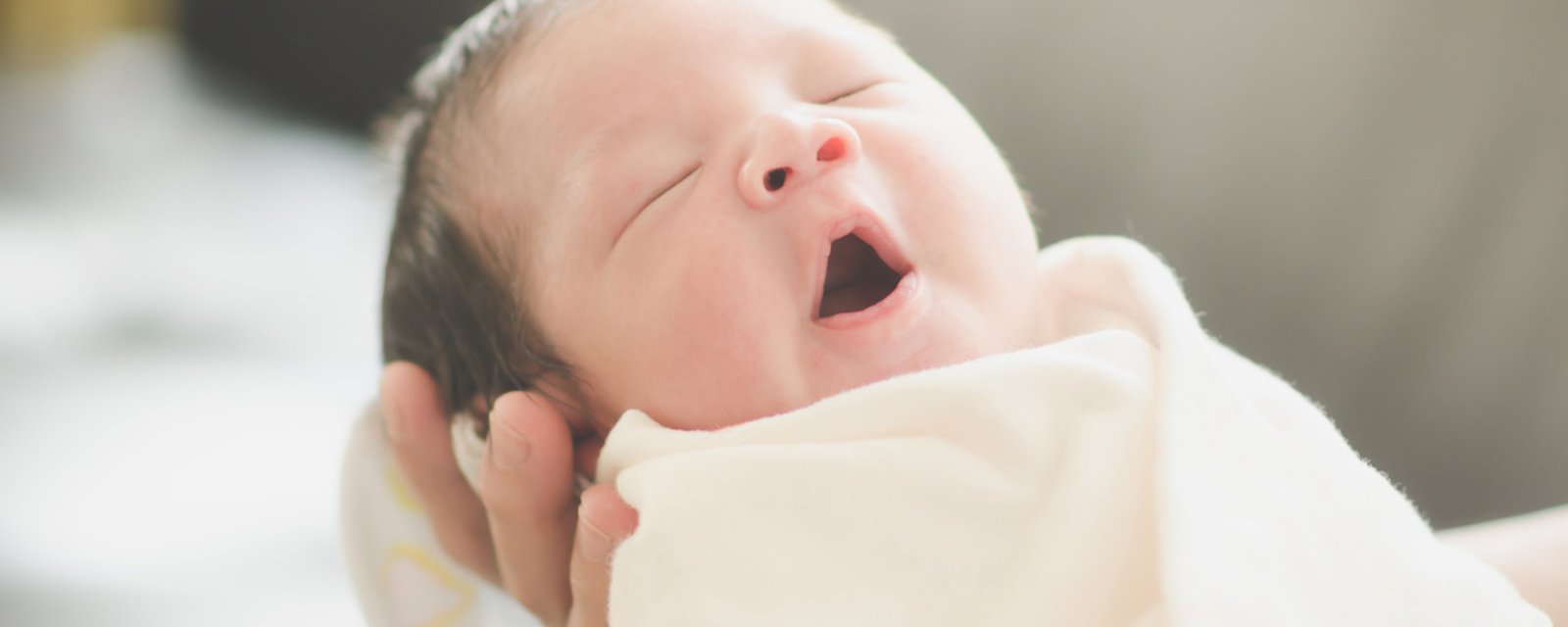 Les 9 règles de base à respecter lorsqu'on rend visite à un bébé naissant