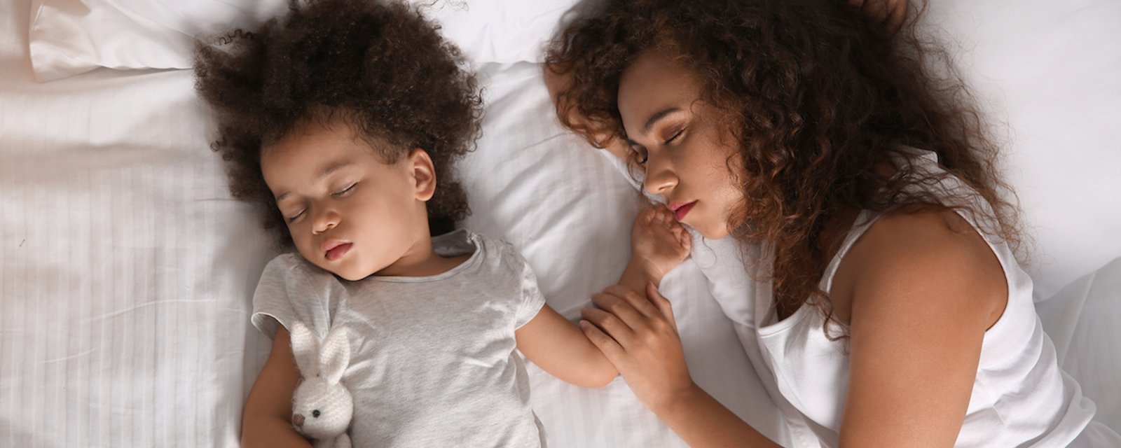 Voici pourquoi vous endormir avec votre enfant n'est pas mauvais