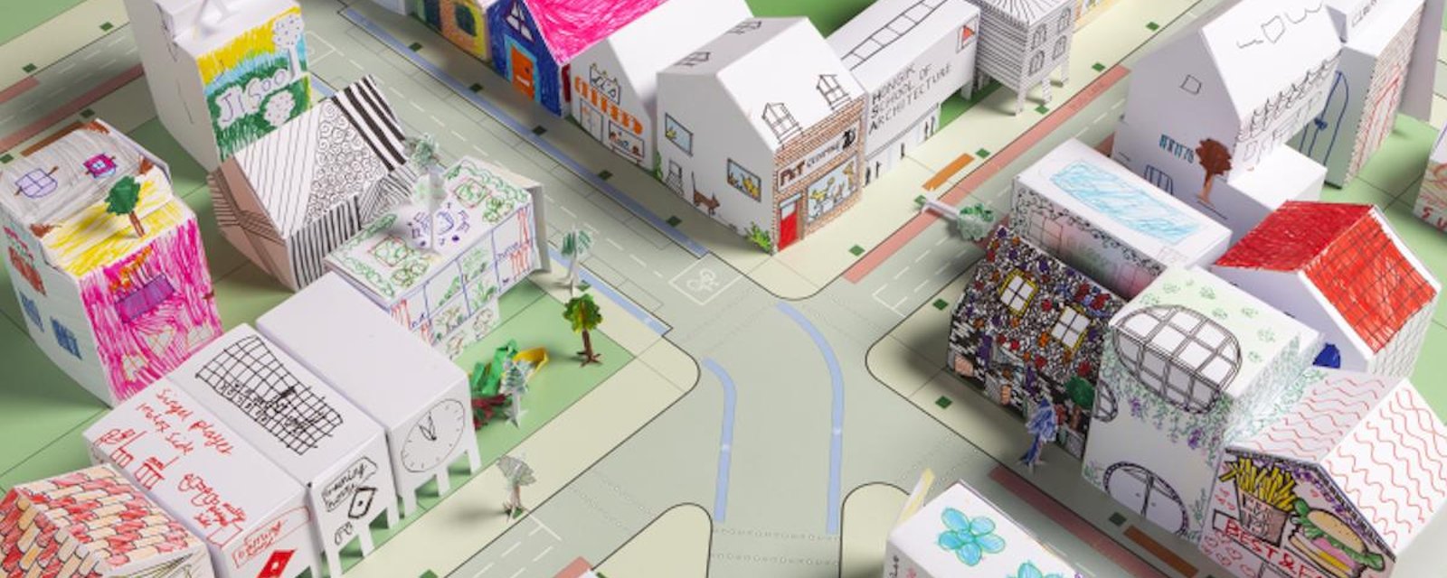 Un cabinet d’architectes invite les enfants à créer leurs propres villes en origamis
