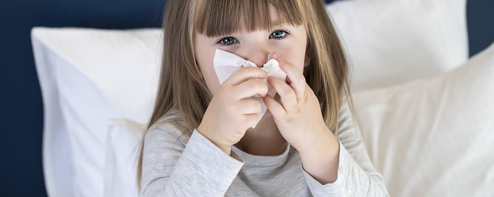 Comment faire la différence entre les symptômes de rhume, de grippe et de COVID-19?