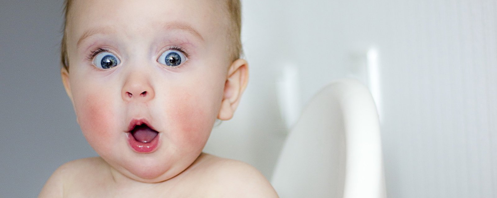 Selon la science, le bébé de la famille est le plus drôle!