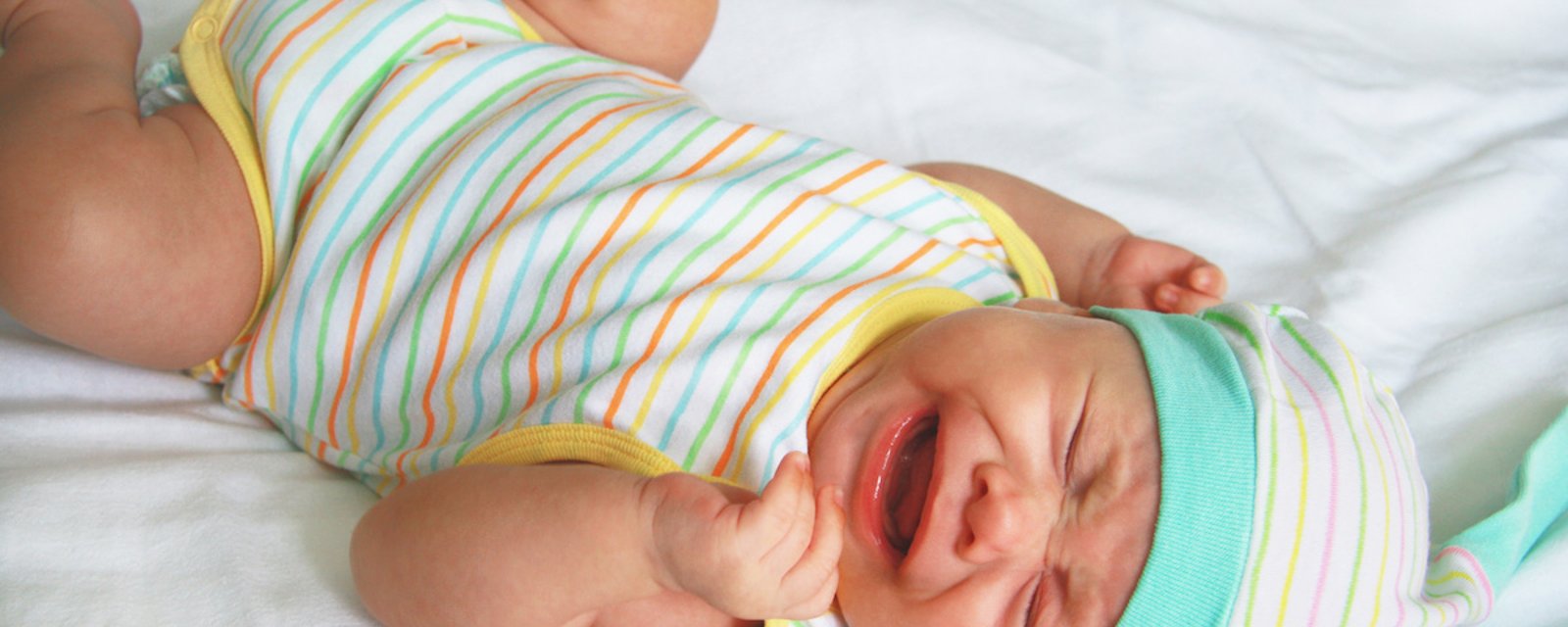 Une nouvelle étude suggère qu'il est bon de laisser un bébé pleurer et voici pourquoi