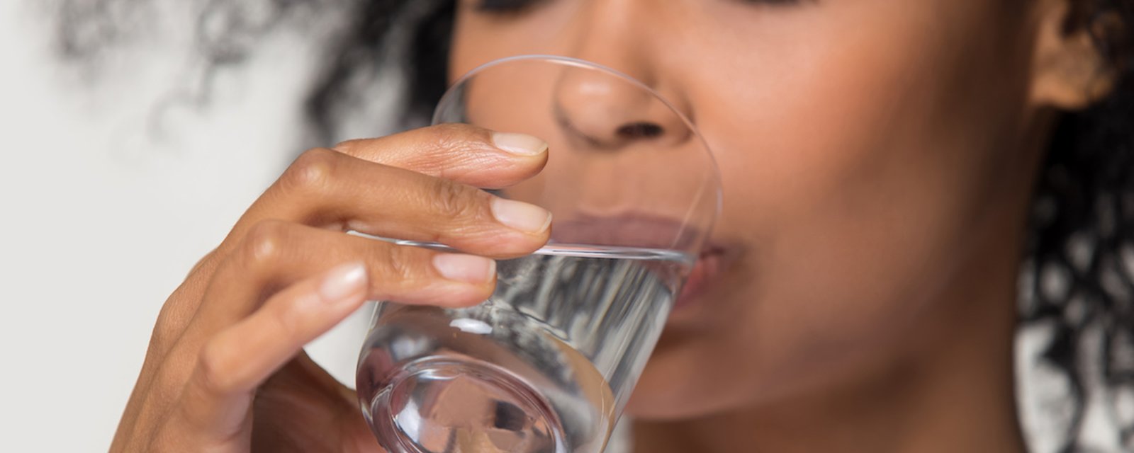 6 bienfaits sur votre corps quand vous buvez assez d’eau chaque jour