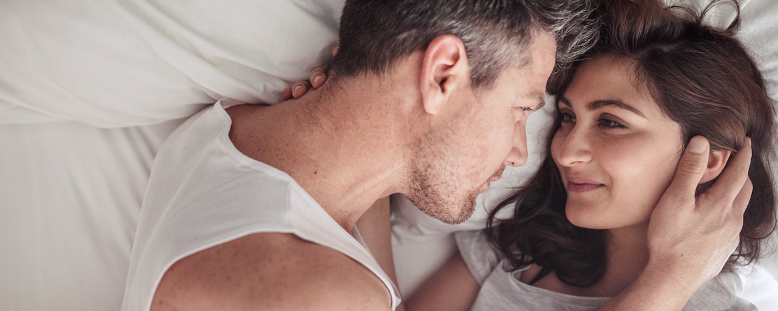 Les couples heureux font ces 11 choses avant d'aller dormir