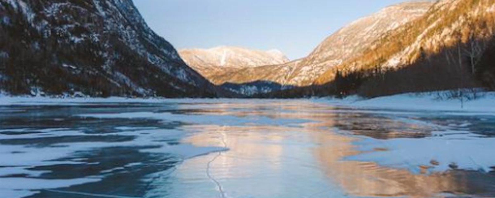 9 lacs et rivières pour patiner cet hiver dans un décor enchanteur 