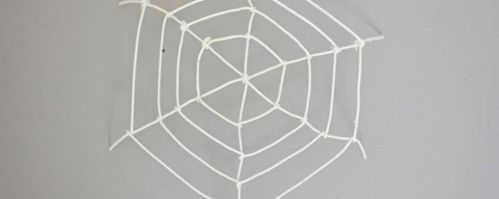 Comment faire un toile d'araignée pour l'Halloween! 