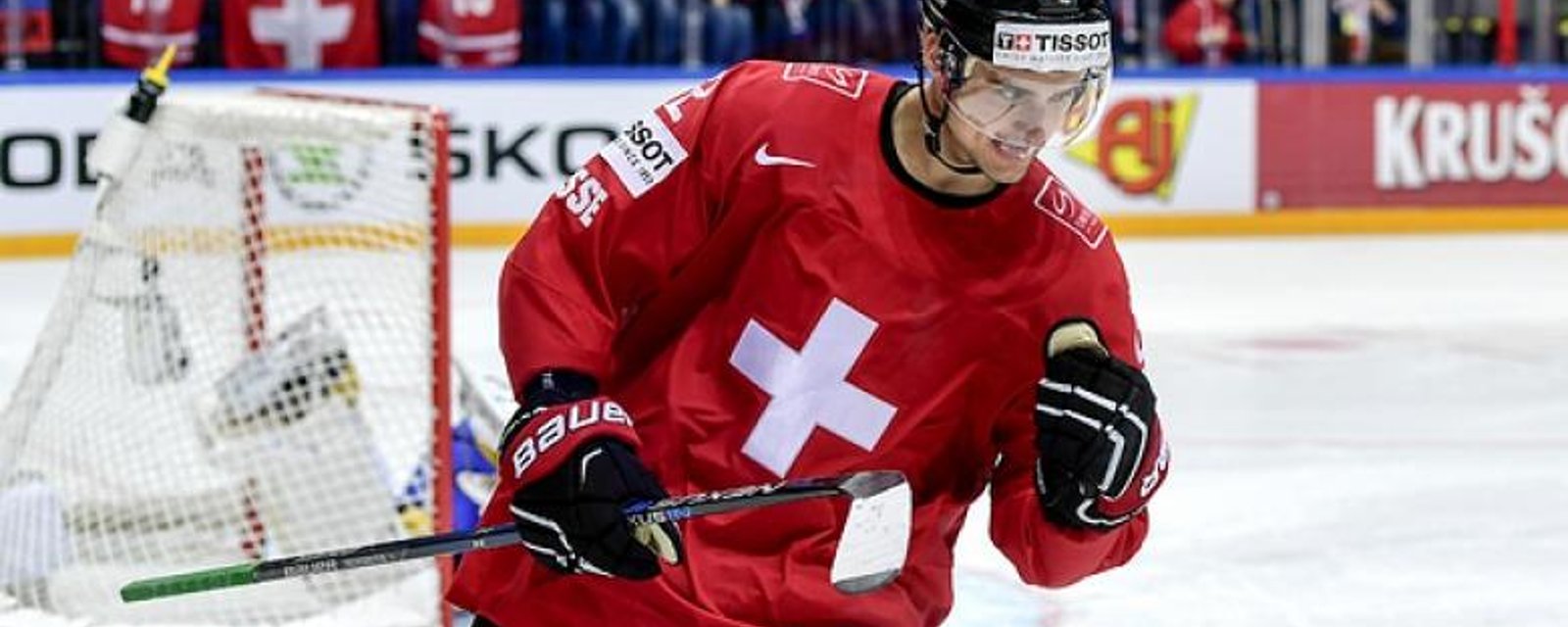Who will be on the SWISS COVER of NHL17?