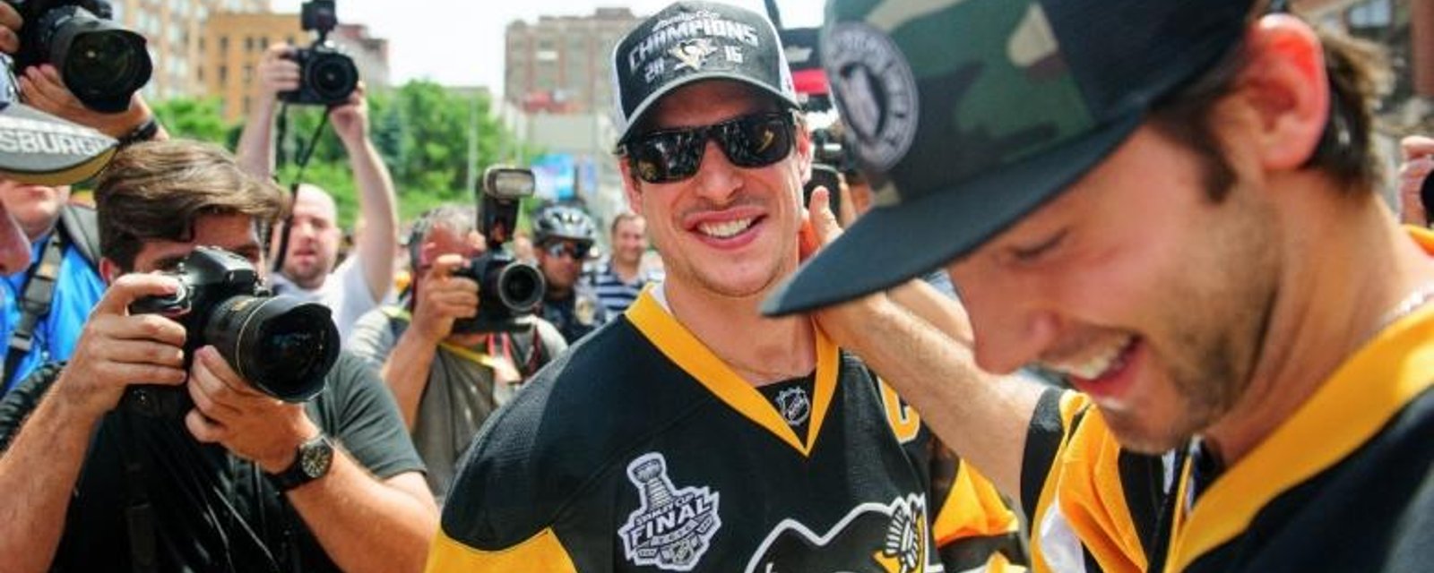 Sidney Crosby makes an amazing gesture for a diehard fan.