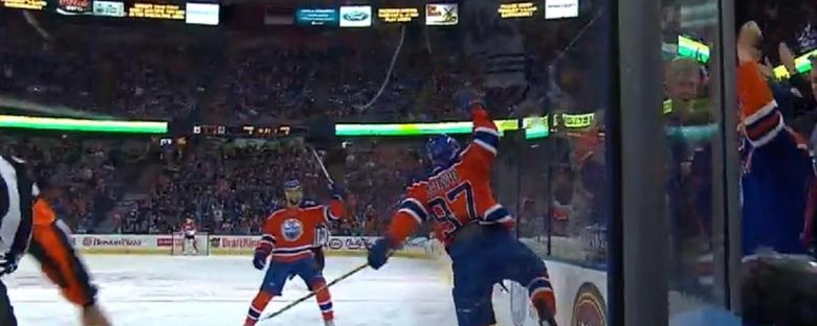 Connor McDavid with yet another great goal!