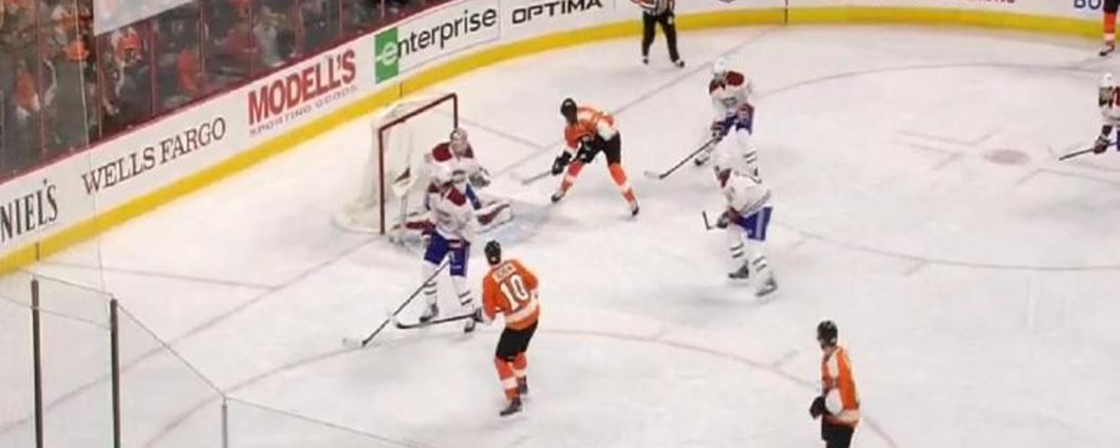 Flyers with beautiful tic-tac-goal on the power play!